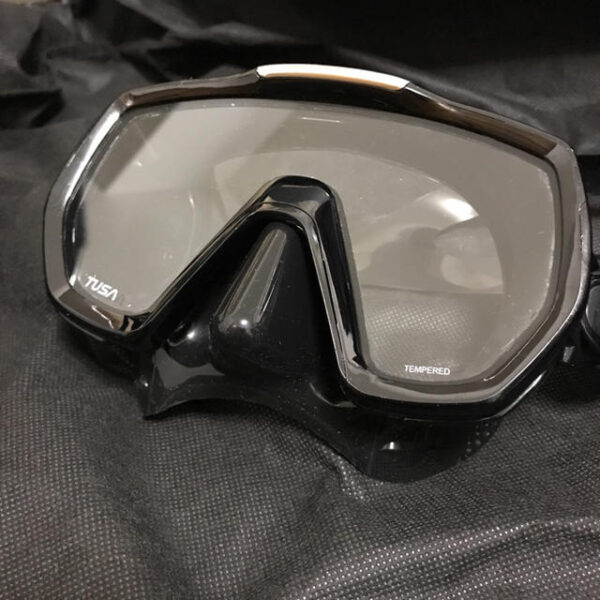 Máscara de Buceo TUSA  Freedom Elite QB-BK Cristal Templado – Profesional Negro - Imagen 2
