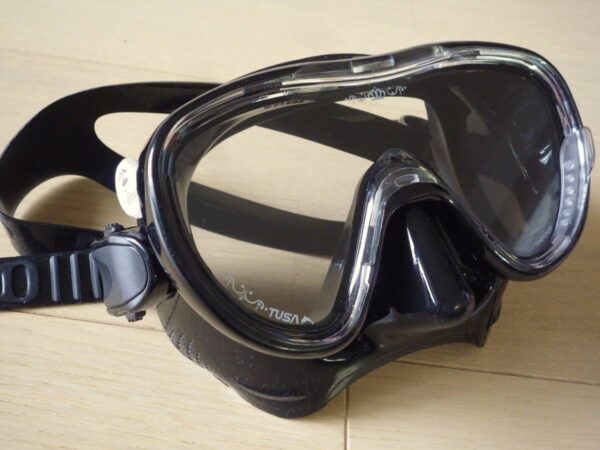 Máscara de Buceo TUSA Tina M-1002QB-BK – Lente Panorámico, Freedom Fit, Diseño para Mujer - Imagen 4